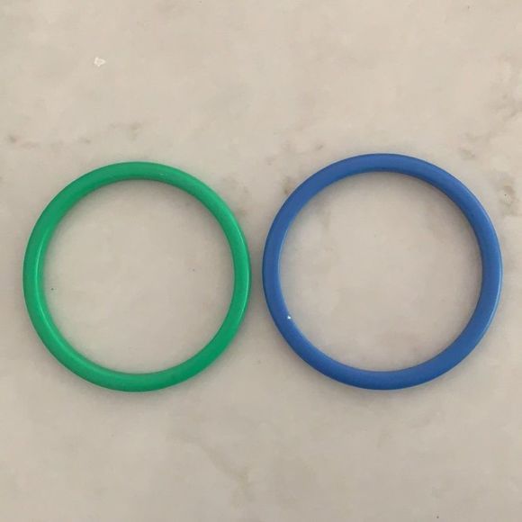 🌈 5/$25 Vintage 80s green & blue hoop earring & bangle set - Picture 2 of 5